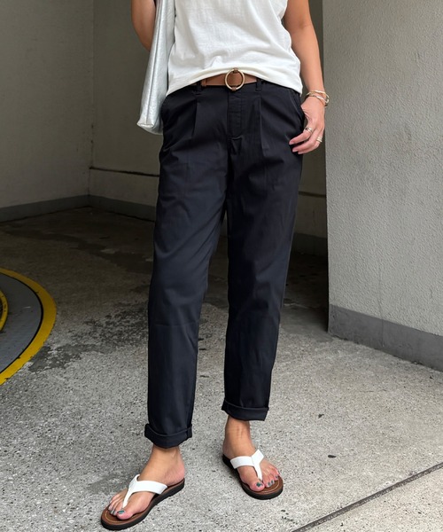 LBC(エルビーシー)の「【美脚効果抜群】さらひやジップレステーパードパンツ(その他パンツ・レディース・ネイビー/ライトブルー/ホワイト/ブラック/カーキ・M/S/L)」の2枚目の写真
