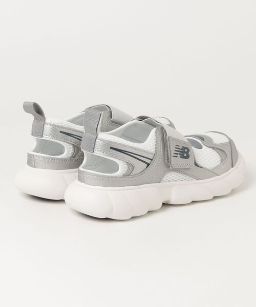 【新品未使用】ニューバランス230 Hook and Loop シルバー 14㎝ 230 Hook and Loop（スニーカー）｜New Balance（ニューバランス）の