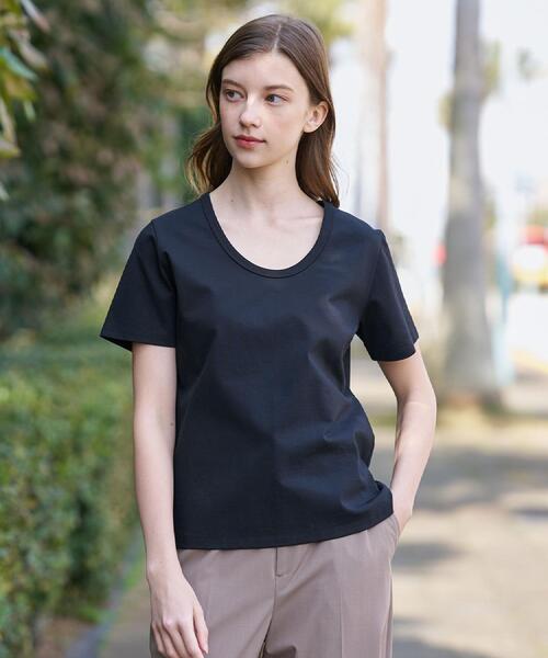 DRESSTERIOR（ドレステリア）の「【接触冷感/抗菌防臭/UVカット】クールデオドラント UネックTシャツ（Tシャツ/カットソー・レディース・ライトグレー/ホワイト/ブラック・36/34/38）」の22枚目の写真