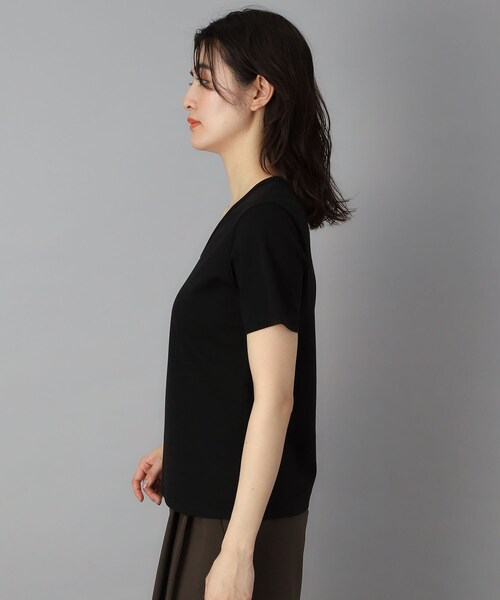 DRESSTERIOR（ドレステリア）の「【接触冷感/抗菌防臭/UVカット】クールデオドラント UネックTシャツ（Tシャツ/カットソー・レディース・ライトグレー/ホワイト/ブラック・36/34/38）」の10枚目の写真