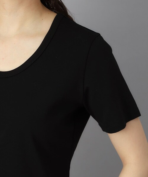 DRESSTERIOR（ドレステリア）の「【接触冷感/抗菌防臭/UVカット】クールデオドラント UネックTシャツ（Tシャツ/カットソー・レディース・ライトグレー/ホワイト/ブラック・36/34/38）」の15枚目の写真