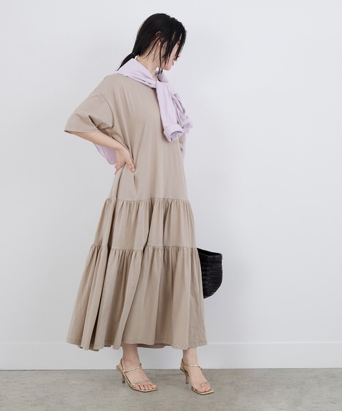 MICA&DEAL(マイカ&ディール)の「【WEB限定】ティアードカットワンピース(ワンピース・レディース・ブラック/サンドベージュ・FREE)」の10枚目の写真