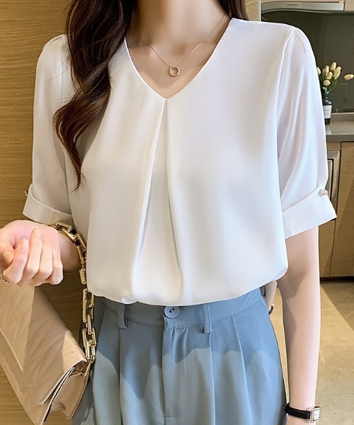 yuue' ( wear )（ユーイ）の「Vネックタック半袖ブラウス（シャツ/ブラウス・レディース・ブルー/ホワイト・FREE）」の12枚目の写真