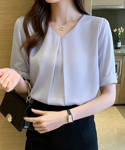 yuue' ( wear )（ユーイ）の「Vネックタック半袖ブラウス（シャツ/ブラウス・レディース・ブルー/ホワイト・FREE）」の18枚目の写真