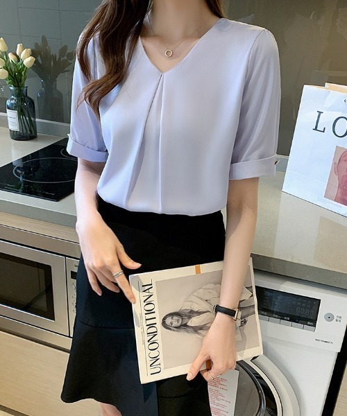 yuue' ( wear )（ユーイ）の「Vネックタック半袖ブラウス（シャツ/ブラウス・レディース・ブルー/ホワイト・FREE）」の19枚目の写真