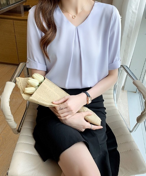 yuue' ( wear )（ユーイ）の「Vネックタック半袖ブラウス（シャツ/ブラウス・レディース・ブルー/ホワイト・FREE）」の21枚目の写真