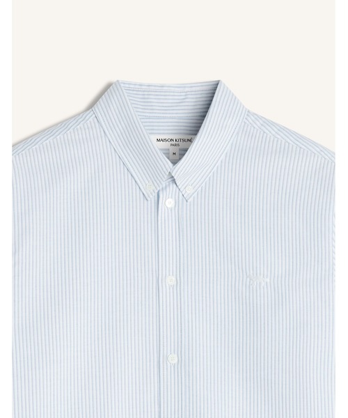 Maison Kitsune(メゾンキツネ)の「PROFILE FOX STRIPED REGULAR SHIRT(シャツ/ブラウス・メンズ・スカイブルー系・M/XS)」の4枚目の写真