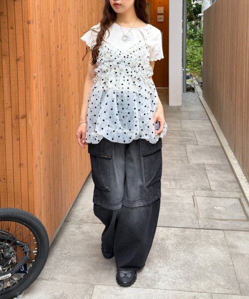 w closet(ダブルクローゼット)の「シアーバルーンキャミ 夏服(キャミソール・レディース・オフホワイト/ブラック/ブルー・FREE)」の4枚目の写真