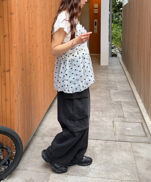 w closet(ダブルクローゼット)の「シアーバルーンキャミ 夏服(キャミソール・レディース・オフホワイト/ブラック/ブルー・FREE)」の5枚目の写真