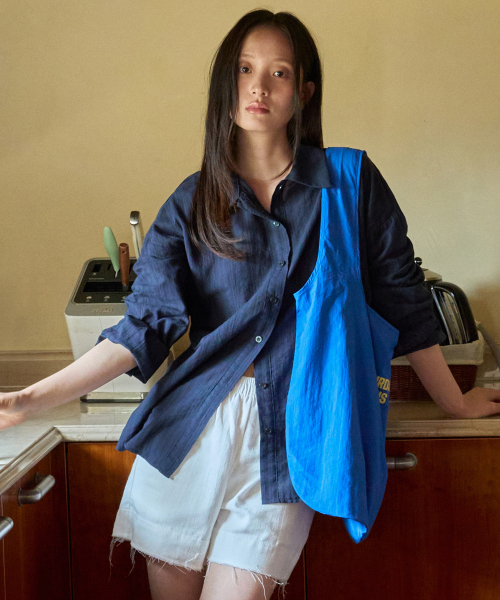 WEDNESDAYOASISFORWOMEN（ウェンズデー オアシス フォー ウーマン）の「デイライトストライプシャツ_NAVY(WB6SH08)（シャツ/ブラウス・レディース・ネイビー・FREE）」の4枚目の写真