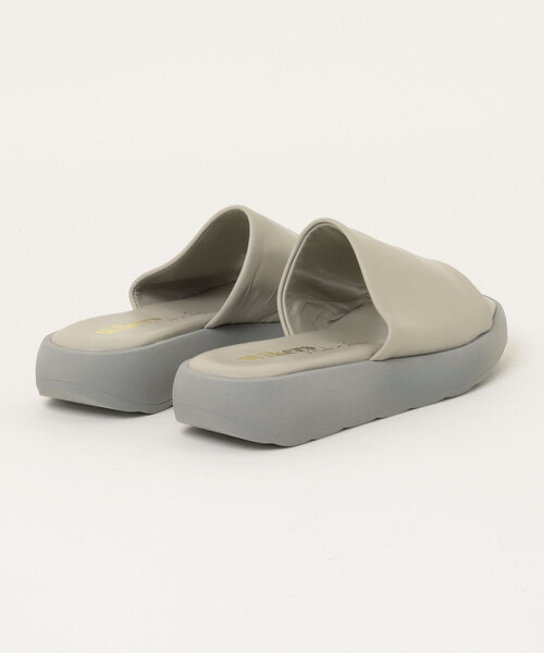 inter-chaussures（インターショシュール）の「【Wikers】ソフトスクエアトウ厚底スライドサンダル (E2141E)（サンダル・レディース・ホワイト/グレー・37/38/39/35/36）」の3枚目の写真