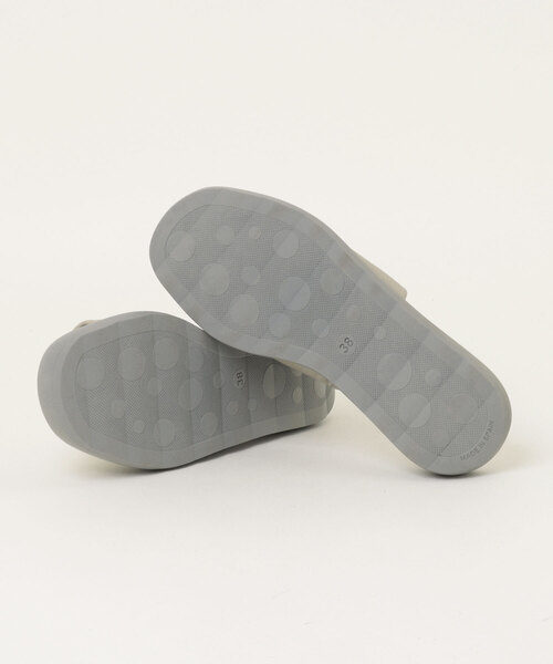 inter-chaussures（インターショシュール）の「【Wikers】ソフトスクエアトウ厚底スライドサンダル (E2141E)（サンダル・レディース・ホワイト/グレー・37/38/39/35/36）」の4枚目の写真