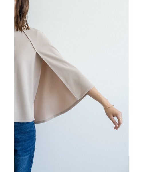 M.deux(エムドゥ)の「《BEST SELLER ITEM》 エアリーケープトップス(サマーバージョン)(Tシャツ/カットソー・レディース・オフホワイト/グレイッシュベージュ/ブラック・MEDIUM)」の13枚目の写真