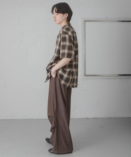 SENSE OF PLACE by URBAN RESEARCH(センスオブプレイスバイアーバンリサーチ)の「シャンブレーパラシュートイージーパンツ(その他パンツ・メンズ・ブラウン/チャコールグレー/アイボリー・LARGE/MEDIUM)」の7枚目の写真
