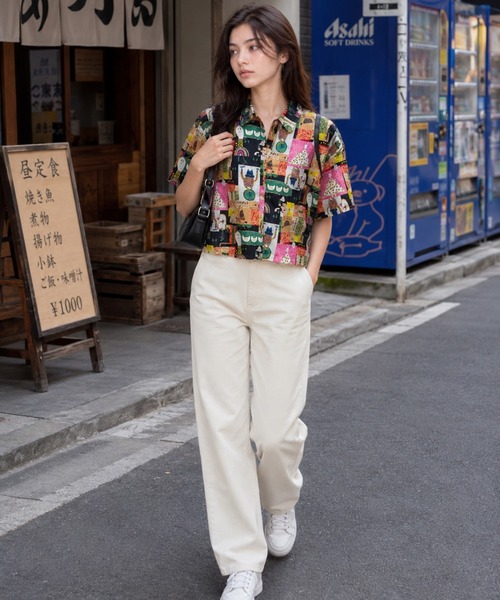 KONVINI(コンビニ)の「アートグラフィック イラストパッチワーク クロップドシャツ(シャツ/ブラウス・レディース・その他・FREE)」の4枚目の写真