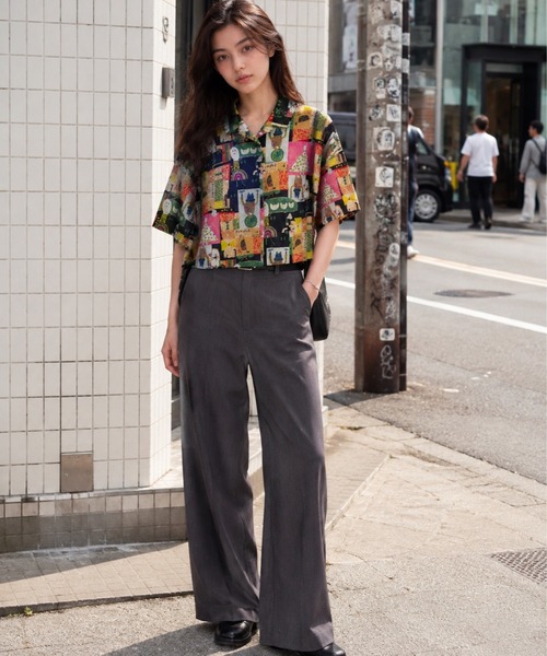 KONVINI(コンビニ)の「アートグラフィック イラストパッチワーク クロップドシャツ(シャツ/ブラウス・レディース・その他・FREE)」の8枚目の写真