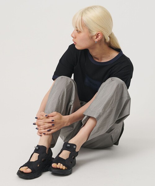 Reebok（リーボック）の「＜Reebok＞インスタ ポンプフューリー サンダル（サンダル・レディース・ベージュ/ブラック・24cm/25cm）」の4枚目の写真