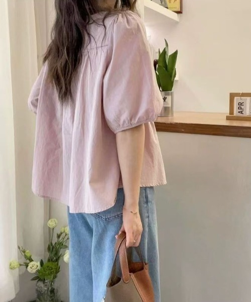AMAJI(アマジ)の「パフスリーブ ギャザー ラウンドネック ブラウス(シャツ/ブラウス・レディース・ライトブルー/ベージュ/ライトピンク・LARGE/X-LARGE)」の8枚目の写真