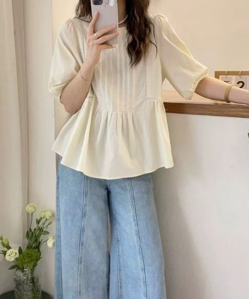 AMAJI(アマジ)の「パフスリーブ ギャザー ラウンドネック ブラウス(シャツ/ブラウス・レディース・ライトブルー/ベージュ/ライトピンク・LARGE/X-LARGE)」の6枚目の写真