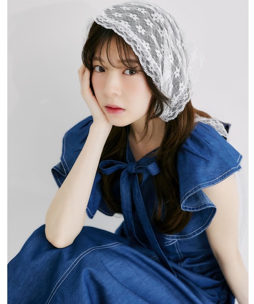 tocco closet(トッコ クローゼット)の「ボウタイリボン付きラッフルスリーブライトデニムワンピース(ワンピース・レディース・インディゴブルー/ブラック・M)」の17枚目の写真