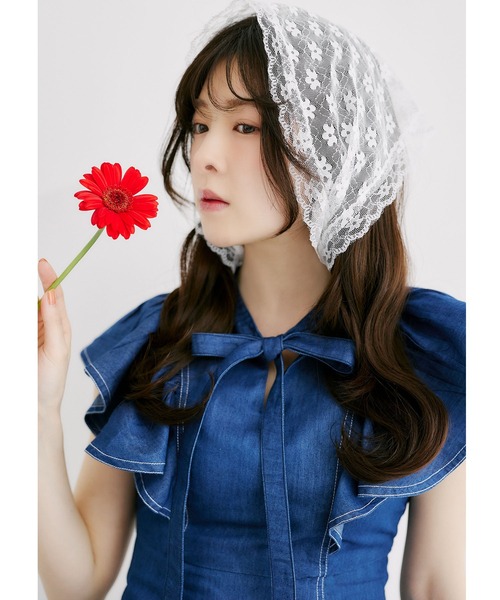 tocco closet(トッコ クローゼット)の「ボウタイリボン付きラッフルスリーブライトデニムワンピース(ワンピース・レディース・インディゴブルー/ブラック・M)」の18枚目の写真