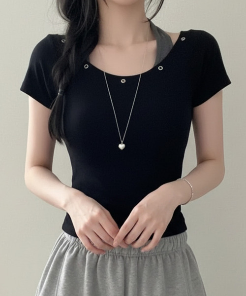 VIVID LADY(ビビッドレディー)の「ハトメホルター レイヤード風 半袖トップス(Tシャツ/カットソー・レディース・グレー/ブラック/ブルー・FREE)」の14枚目の写真