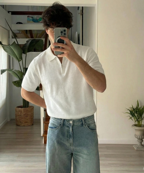 BUTTON SEOUL(ボタンソウル)の「クールビスコースハーフジップカラーニット (3 COLOR)(Tシャツ/カットソー・メンズ・ブラック/グレー/ホワイト・SMALL/X-LARGE/LARGE/MEDIUM)」の4枚目の写真