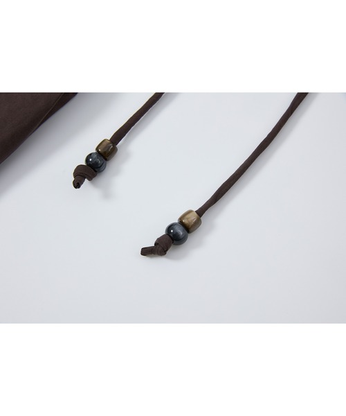 tageechita(タジチタ)の「【tageechita】ドローストリングオフショルダーバルーントップス(シャツ/ブラウス・レディース・ブラウン/クリアブラック・L/M/S)」の18枚目の写真