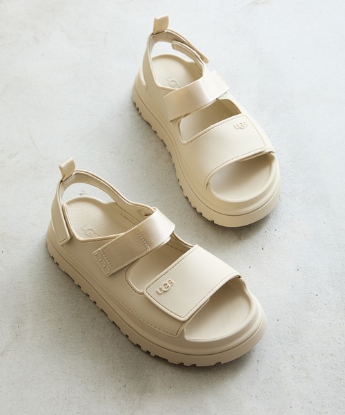 UGG(アグ)の「【UGG】K GOLDENGLOW ゴールデングロウ 厚底サンダル(サンダル・レディース・ベージュ/ブラック・23.5cm/24.5cm/22.5cm)」の2枚目の写真