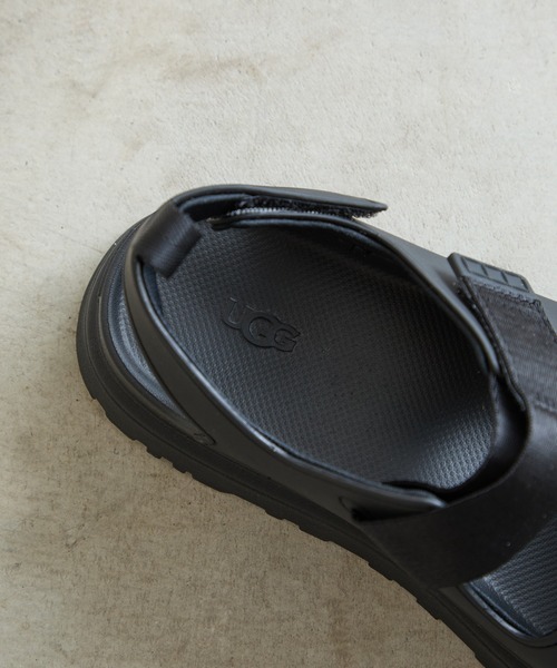 UGG(アグ)の「【UGG】K GOLDENGLOW ゴールデングロウ 厚底サンダル(サンダル・レディース・ベージュ/ブラック・23.5cm/24.5cm/22.5cm)」の10枚目の写真