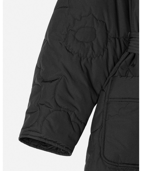 marimekko(マリメッコ)の「【バナー掲載特典付】Kolppi Piirto Unikko / coat(ダウンジャケット/コート・レディース・ブラック・LARGE/MEDIUM/SMALL/X-SMALL/XX-SMALL)」の10枚目の写真