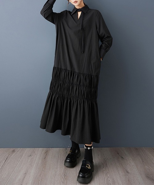 ReRe(リリ)の「ティアード×ハイネックワンピース(ワンピース・レディース・ブラック/グレー・FREE)」の5枚目の写真