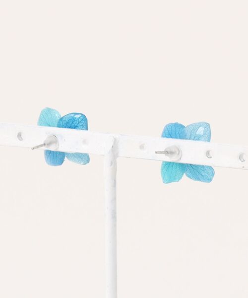 tone(トーン)の「【Tresor】紫陽花 ピアス(MA)(ピアス(両耳用)・レディース・ブルー系・FREE)」の7枚目の写真