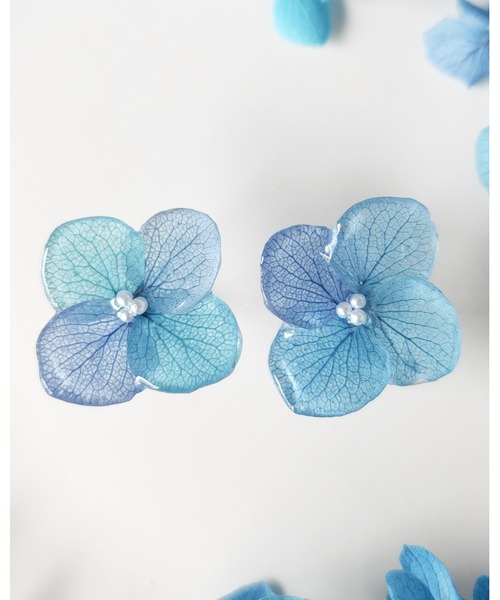 tone(トーン)の「【Tresor】紫陽花 ピアス(MA)(ピアス(両耳用)・レディース・ブルー系・FREE)」の4枚目の写真