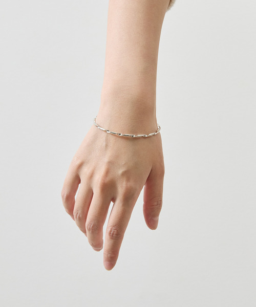 And A(アンドエー)の「And A アンドエー / SVPT BANGLE シルバー925プレーティングバングル / AA-BG-23(バングル/リストバンド・メンズ・シルバー・FREE)」の13枚目の写真