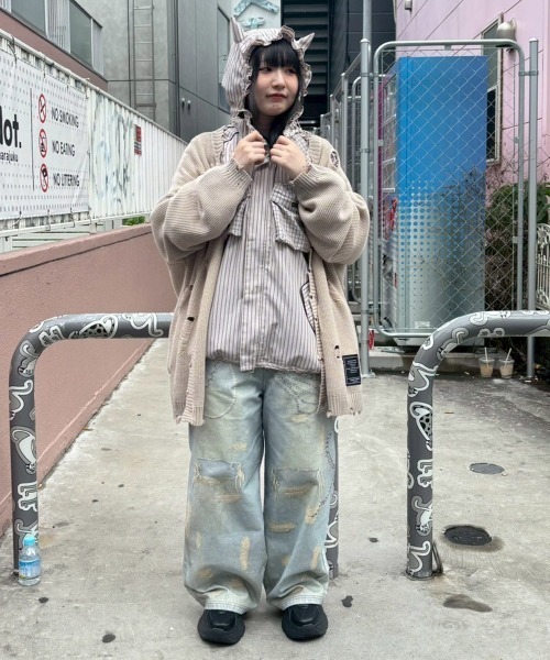 Candy Stripper(キャンディストリッパー)の「TATTERED KNIT カーディガン(ニット/セーター・レディース・チャコール/パープル/ライトベージュ・FREE)」の15枚目の写真