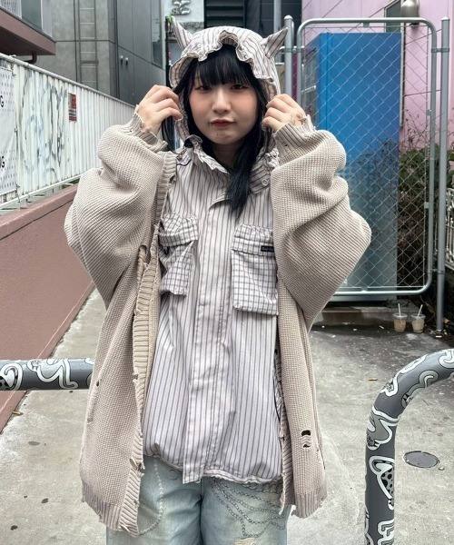 Candy Stripper(キャンディストリッパー)の「TATTERED KNIT カーディガン(ニット/セーター・レディース・チャコール/パープル/ライトベージュ・FREE)」の8枚目の写真