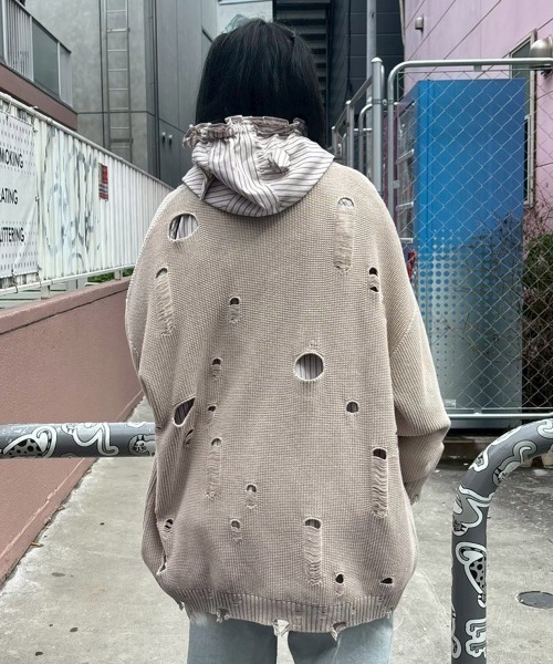 Candy Stripper(キャンディストリッパー)の「TATTERED KNIT カーディガン(ニット/セーター・レディース・チャコール/パープル/ライトベージュ・FREE)」の11枚目の写真
