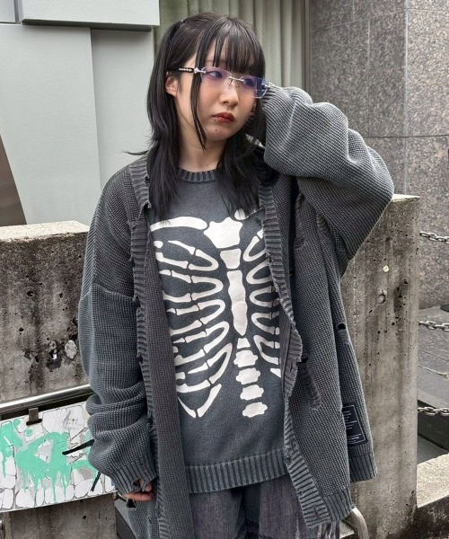 Candy Stripper(キャンディストリッパー)の「TATTERED KNIT カーディガン(ニット/セーター・レディース・チャコール/パープル/ライトベージュ・FREE)」の17枚目の写真