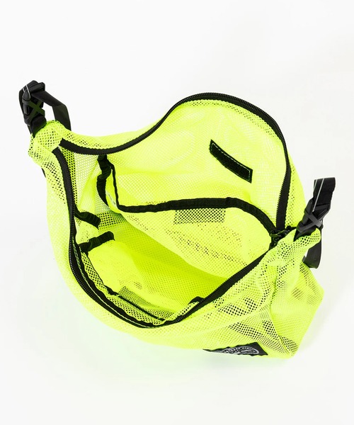 POLeR(ポーラー)の「POLeR/ポーラー MESH STUFF STROLL SHOULDER メッシュ ショルダーバッグ ポケッタブル使用 ブランドタグ アウトドア デイリー 2026年夏 夏服(ショルダーバッグ・メンズ・ホワイト/ブラック/イエロー/マルチ・FREE)」の5枚目の写真