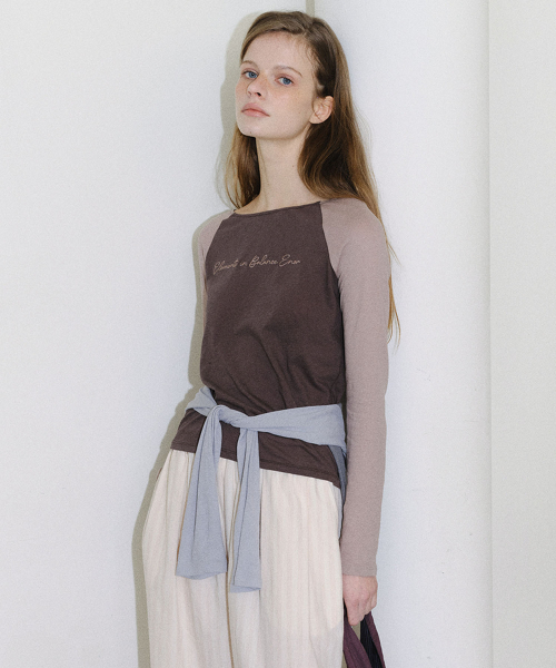 EN OR（エンオール）の「[CORE] SHEER BOATNECK RAGLAN TEE - BROWN（Tシャツ/カットソー・レディース・その他・SMALL/MEDIUM）」の2枚目の写真