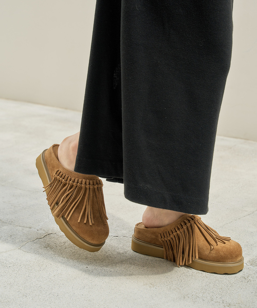MOHI（モヒ）の「MOHI/ モヒ FRINGE クロッグ（その他シューズ・レディース・キャメル/ベージュ・23cm/24.5cm/24cm/23.5cm）」の5枚目の写真