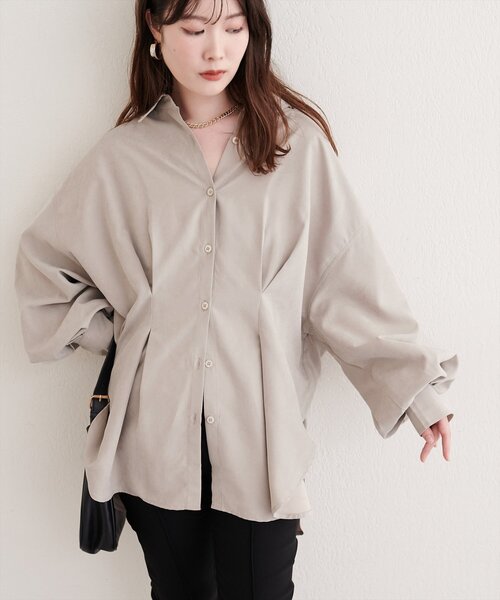 natural couture(ナチュラルクチュール)の「ピーチタックシャツ(シャツ/ブラウス・レディース・チャコールグレー/アイボリー/ブラウン・FREE)」の5枚目の写真