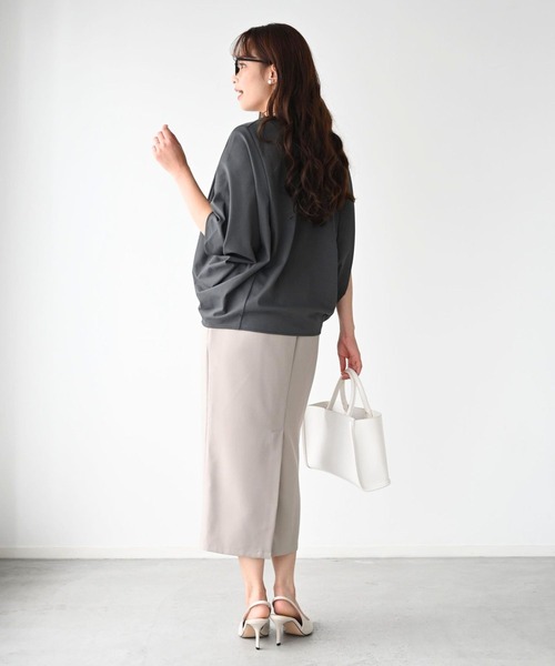 Ehre style(エーレスタイル)の「体型カバーをもっとおしゃれに。大人のお仕事Tシャツ(Tシャツ/カットソー・レディース・ホワイト/チャコールグレー/ブルー・FREE)」の14枚目の写真