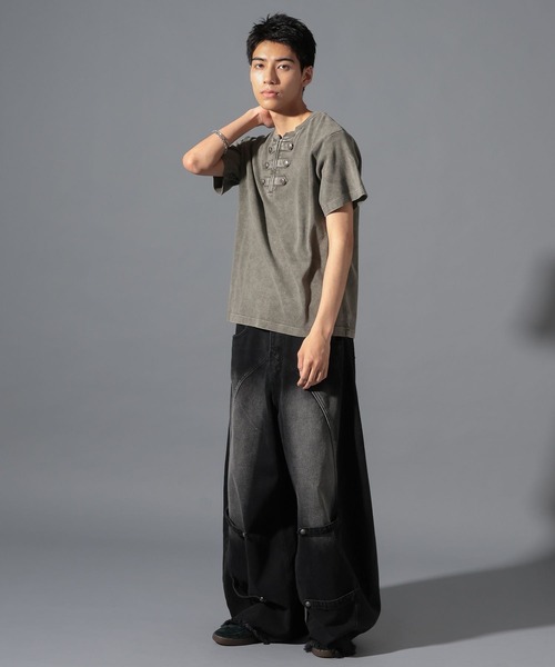 LAND MUSEUM(ランドミュージアム)の「LAND MUSEUM/ナポレオンヘンリーネックTシャツ(Tシャツ/カットソー・メンズ・スモーク/ブラック・LARGE/MEDIUM)」の6枚目の写真
