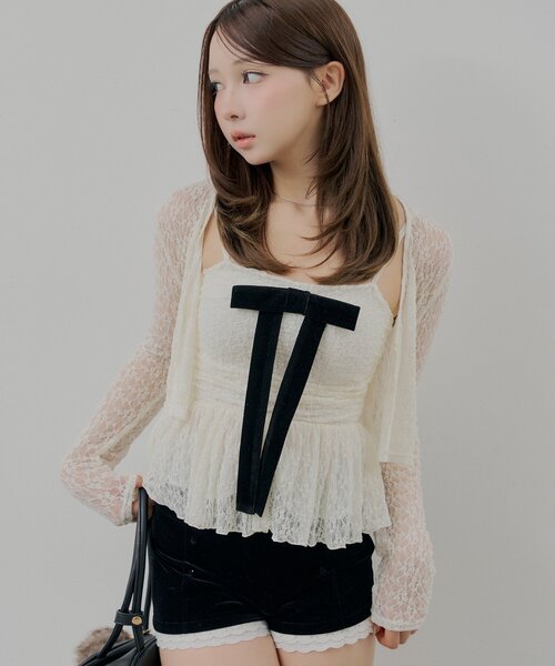 Chico(チコ)の「レースリボンキャミ+カーデセット(Tシャツ/カットソー・レディース・ピンクベージュ/ブラック/アイボリー・FREE)」の2枚目の写真