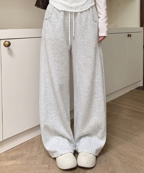 Vipoa（ヴィポア）の「ベーシックルーズスウェットパンツ（スウェットパンツ・レディース・ライトグレー/ネイビー/ブラック/グレー・FREE）」の9枚目の写真