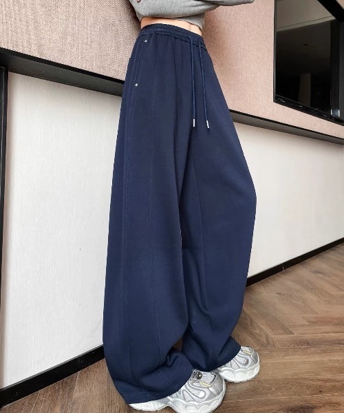 Vipoa（ヴィポア）の「ベーシックルーズスウェットパンツ（スウェットパンツ・レディース・ライトグレー/ネイビー/ブラック/グレー・FREE）」の7枚目の写真