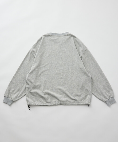 Firsthand(ファーストハンド)の「Firsthand/ファーストハンド リラックスフィット スピンドル ナイロンポケット切り替え クルーネックスウェット(スウェット・メンズ・ライトブルー/チャコールグレー/グレー/ブラック・LARGE/MEDIUM)」の17枚目の写真