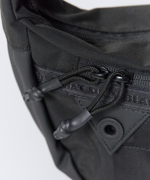 WHITE MOUNTAINEERING(ホワイトマウンテニアリング)の「White Mountaineering/ホワイトマウンテニアリング×BRIEFING/ブリーフィング WM×BRIEFING NEOCHROME CROSS BODY コラボアイテム ナイロン ショルダーバッグ ウエストバッグ メンズ アウトドア カジュアル 2026年秋冬 秋服(ショルダーバッグ・メンズ・ブラック・FREE)」の5枚目の写真
